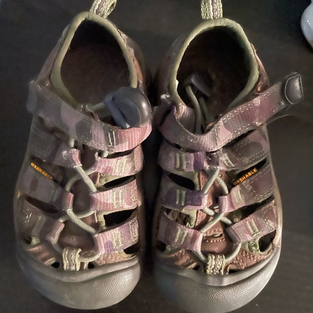 Young boys Keen sandals